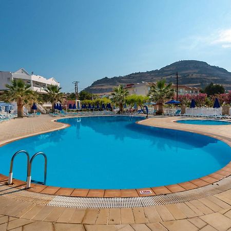Elvita Beach Hotel キオタリ エクステリア 写真