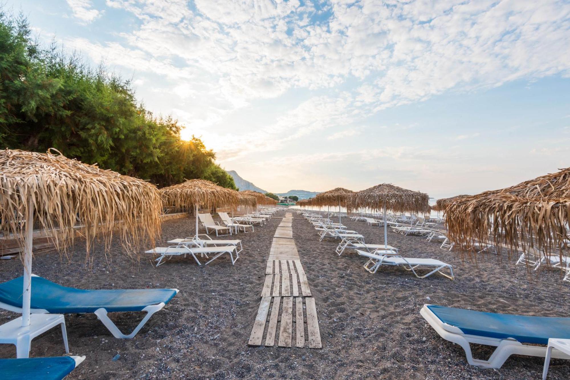 Elvita Beach Hotel キオタリ エクステリア 写真