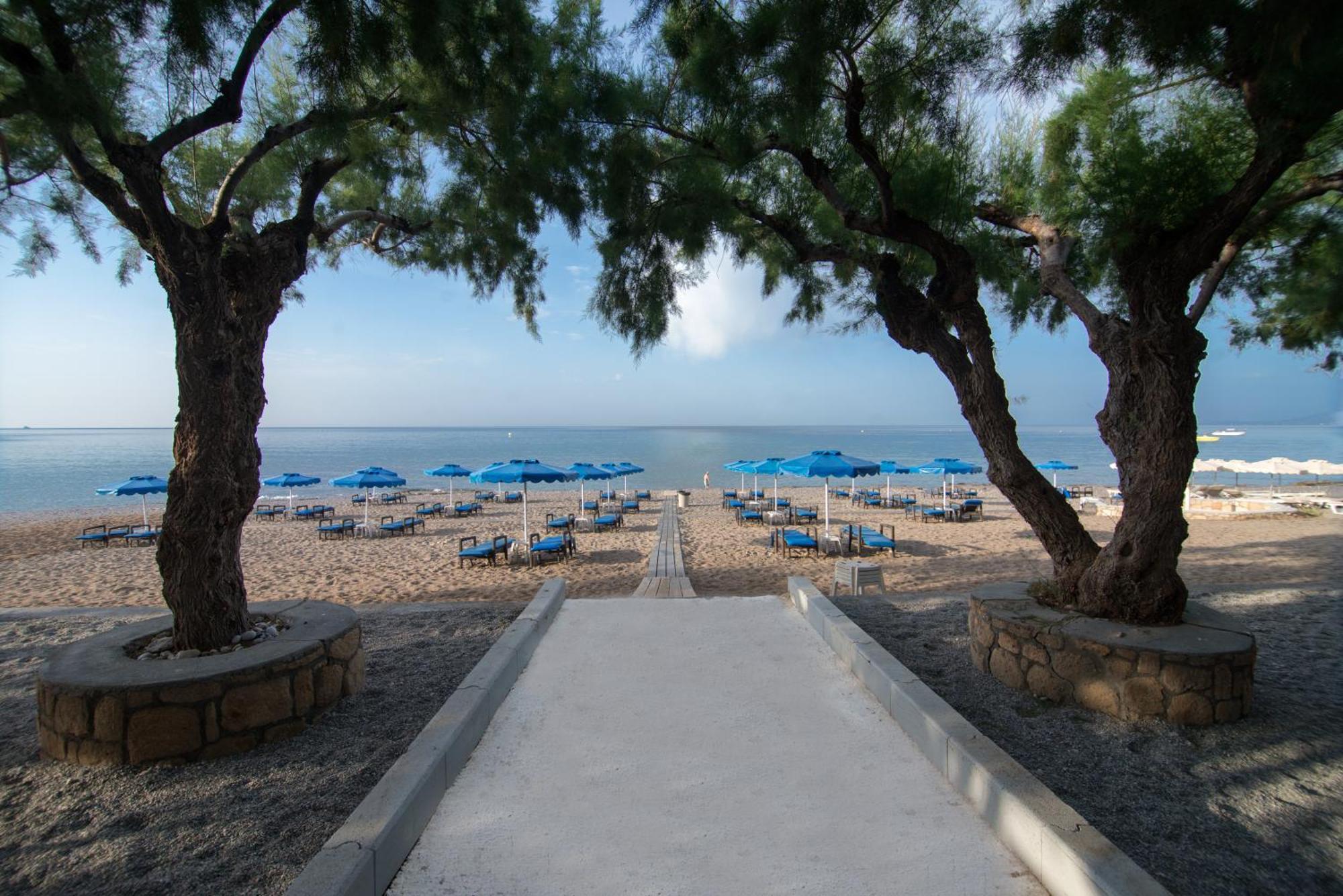 Elvita Beach Hotel キオタリ エクステリア 写真